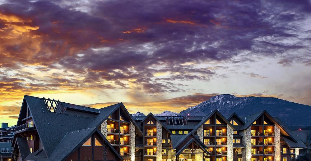 Grande Rockies Resort-Bellstar Hotels & Resorts Canmore Exterior photo