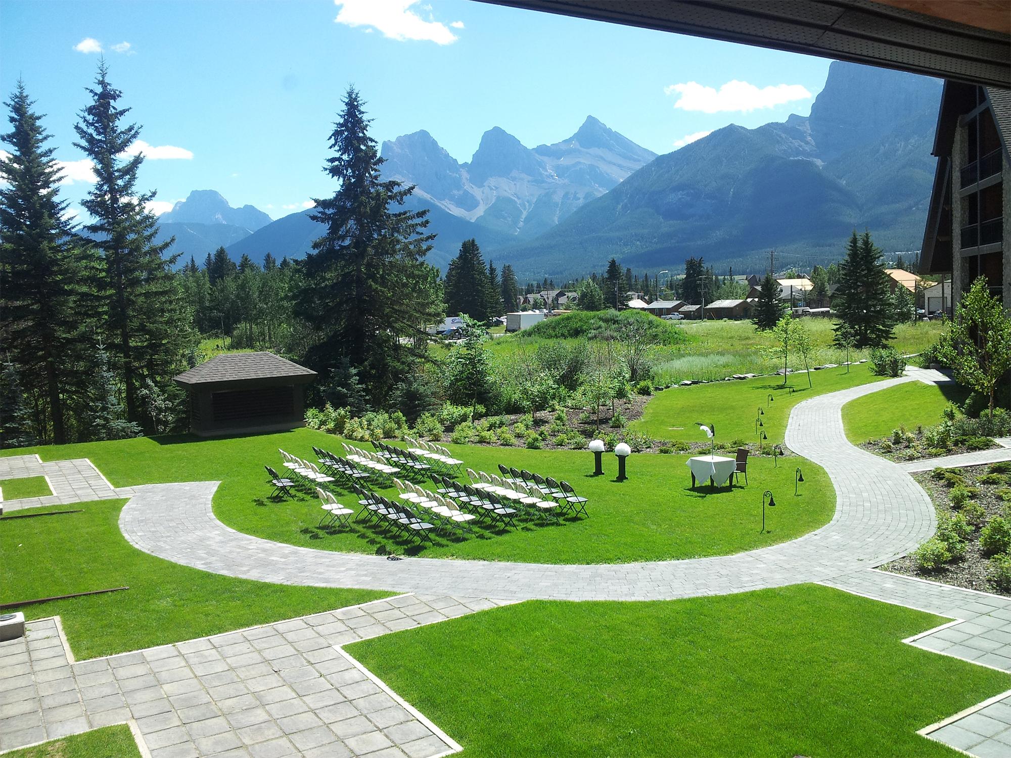 Grande Rockies Resort-Bellstar Hotels & Resorts Canmore Exterior photo
