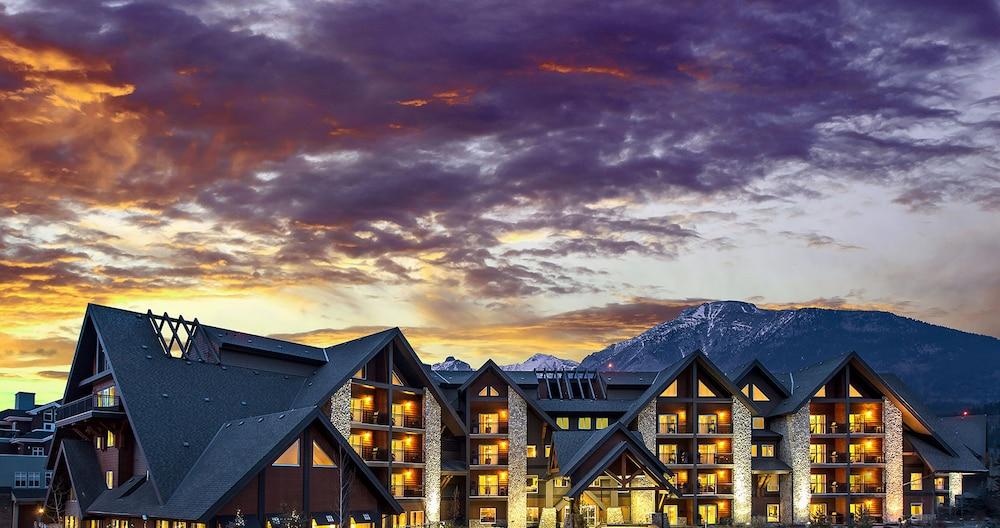 Grande Rockies Resort-Bellstar Hotels & Resorts Canmore Exterior photo