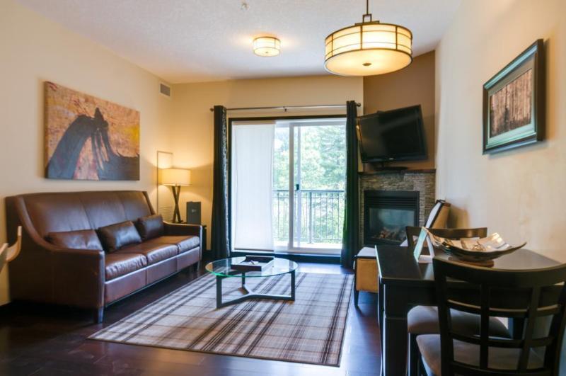 Grande Rockies Resort-Bellstar Hotels & Resorts Canmore Exterior photo